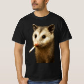 Stupid Cool Funny Opossum Smoking Possum Cigarette Tシャツ (正面)