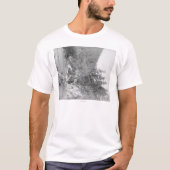 Sturgisへの枯れ木の道の景色 Tシャツ (正面)