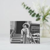 Stylin' Suffragette, 1908 ポストカード (スタンド正面)