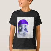 Stylish Ai Baby Holding Back Laugh Gigging Meme  Tシャツ (正面)