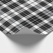 Stylish Black and White Monochrome Tartan Plaid ラッピングペーパー (角)