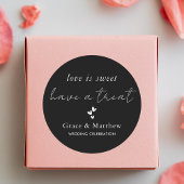 Stylish Black & White Love is Sweet Wedding Favor ラウンドシール