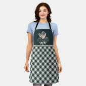 Stylish Blue & Cream Tartan – Perfect for Cooking エプロン (着用した状態)