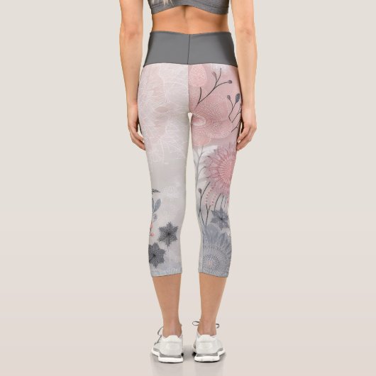 Stylish Boho Pink, White and Black  カプリレギンス (裏面)