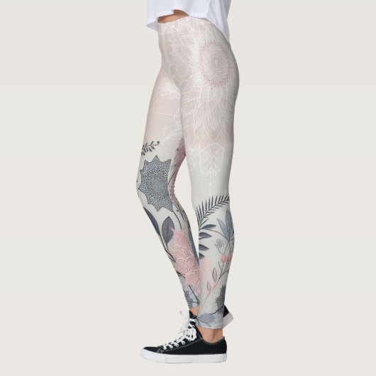 Stylish Boho Pink, White and Black Leggings レギンス (左)