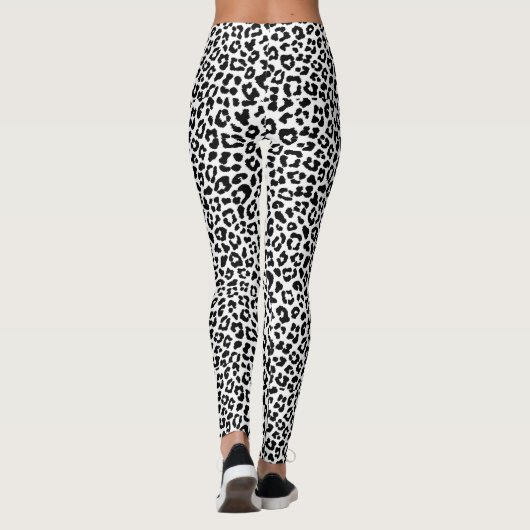 Stylish & Bold Leopard Print Black and White レギンス (裏面)