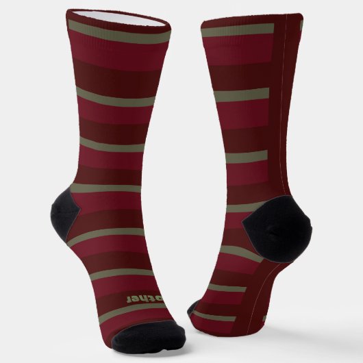 Stylish Burgundy Stripe ソックス (傾斜あり)