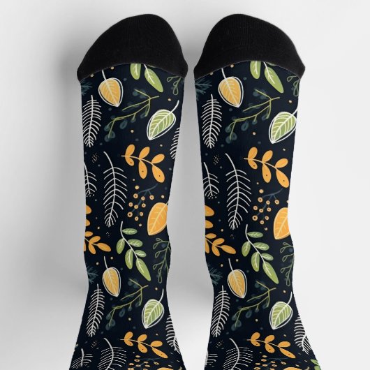 Stylish Green and Yellow Foliage Pattern  ソックス (上部)