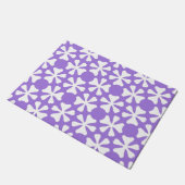 Stylish Lilac Purple and White Geometric Pattern ドアマット (アングル)