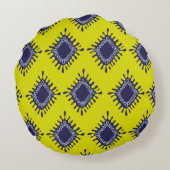 Stylish modern ikat tribal seamless pattern ラウンドクッション (裏面)