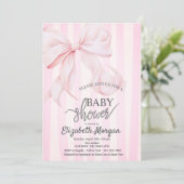Stylish Pink Bow Pink Striped Baby Shower 招待状 (スタンド正面)