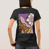 Stylized Axe and Flower Design Tシャツ (裏面)