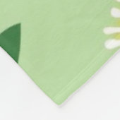 Stylized Plant Pattern – Harmony in Green フリースブランケット (角)