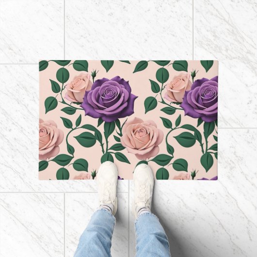 Stylized Purple Roses With Green Accents ドアマット (室内)
