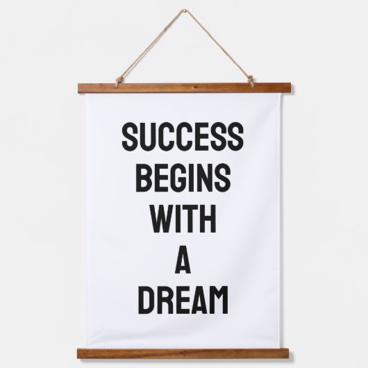 Success Begins with a Dream B&W Quote 吊り下げ型タペストリー (正面)