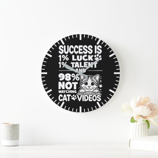 Success vs Cat Videos – 可愛おもしろいいやる気を起こさせる ラージ壁時計 (ホーム)