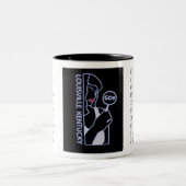 Sue_Grafton_Black、AはBurのためAlibiBのためです…です ツートーンマグカップ (中央)