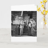 Suffragettesおよび彼女達のMen 1913年 カード (黄色い花)