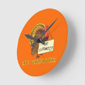 Sufganiyotのおもしろいな感謝祭のハヌカーのティーを食べて下さい ラウンド壁時計 (傾斜)