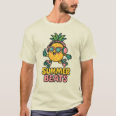 Summer Beats – Cute Pineapple with Headphones Tシャツ (正面)