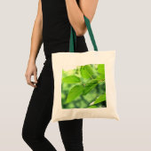 'Summer Leaves with Raindrops' Budget Canvas Tote トートバッグ (正面(商品))