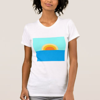 Summer Sun in the Water Tシャツ