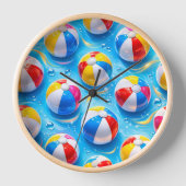 Summertime splash beach pool party 壁時計 (正面)