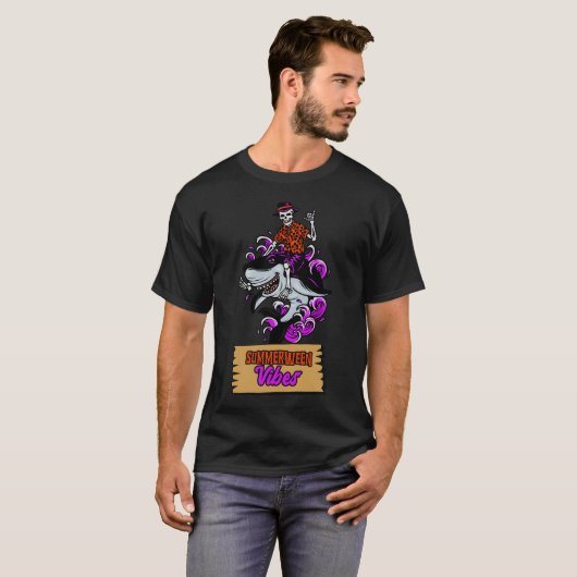 Summerween Vibes Skeleton Riding a Shark Tシャツ (正面フル)