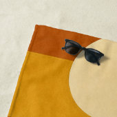 Sun & Arches Mid Century Modern Geometric Design ビーチタオル (インサイチュ)