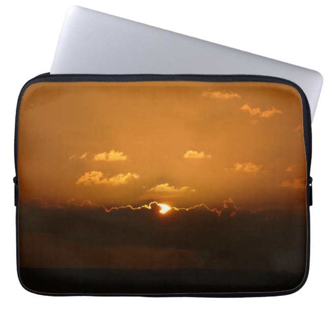 Sun Behind Clouds I Orange Sunset Photo ラップトップスリーブ (正面)