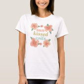 "Sun Kissed Coils" Hawaiian Floral Summer Tee Tシャツ (正面)