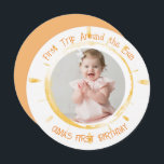Sun Photo Kids 1st Birthdayパーティーオレンジ 招待状<br><div class="desc">最初ののまわりに旅行は太陽の最初の誕生日の子供の誕生日の招待テンプレートはソフトパステルの色のスタイリッシュパーティーに最適である。ミニマルおもしろいエレガントとデザインの要素、書とフォントに富んだシンプル招待状をテーマにモダンした。誕生日は特別な日で、この招待状は救済友達にとって思い出に残る作ることができる。</div>