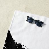 Sun, Sand, and Side-Eye – Ink Style Cat ビーチタオル (インサイチュ)