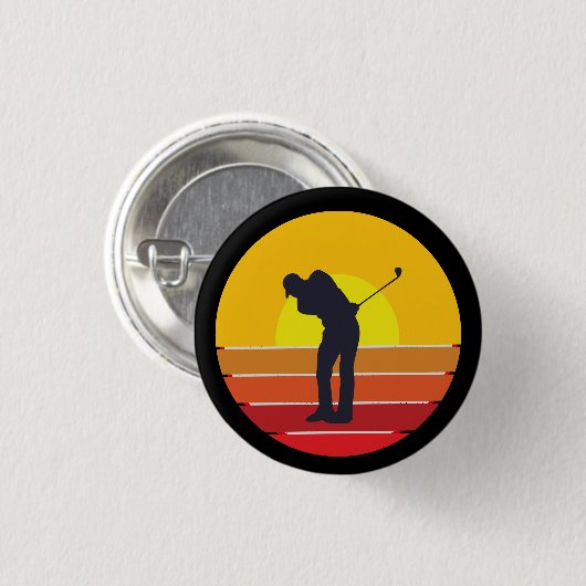 Sun Set背景にシルエットゴルファーがゴルフをする 缶バッジ (正面&裏面)