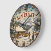 Sun Valley Idaho Ski Resort Rustic Mountain Cabin ラージ壁時計 (傾斜)