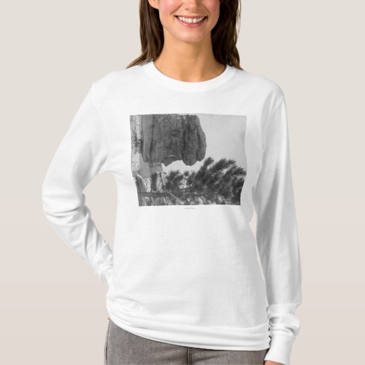 Sundanceの写真の近くの公園の"老人" Tシャツ (正面)