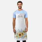 Sunflower Meadow Script Quote Friends Gift エプロン (着用した状態)