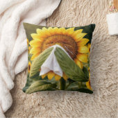 Sunflower Sneezing into a Tissue クッション (ブランケット)
