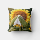 Sunflower Sneezing into a Tissue クッション (正面)