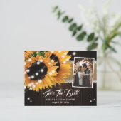 Sunflower String Lights Burlap Wood Wedding Photo 案内ポストカード (スタンド正面)