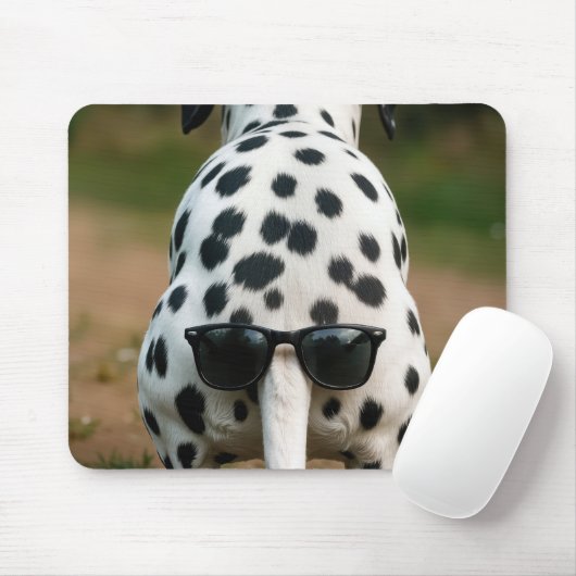 Sunglasses On a Dalmatian Dog Tail マウスパッド (マウス)