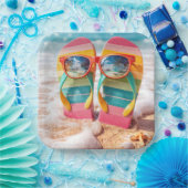Sunglasses On Flip-flops In Beach Sand ペーパープレート (パーティー)