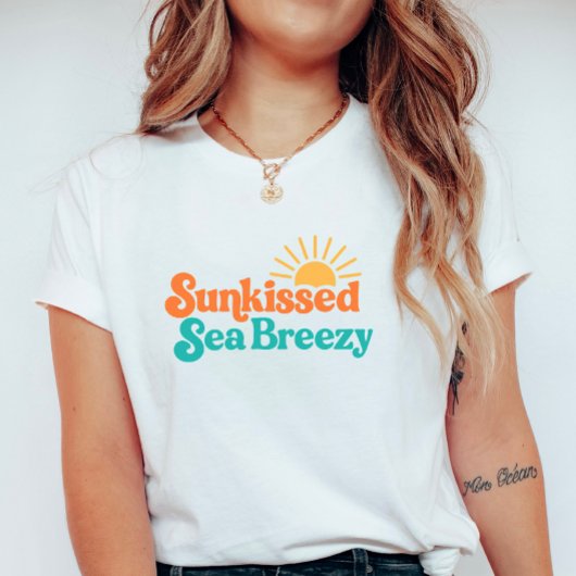 Sunkissed Sea Breezy; Retro Surf-Inspired  Summer  Tシャツ