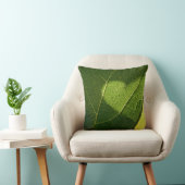 Sunlit Leaf Heart Throw Pillow クッション (椅子)