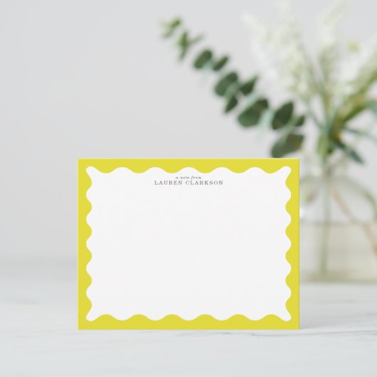 Sunny Yellow Wavy Frame Note Card 招待状 (スタンド正面)