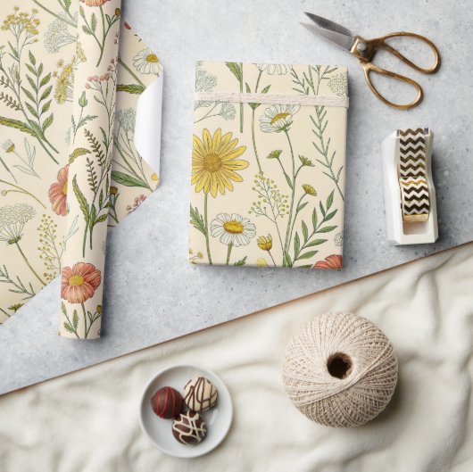 Sunny Yellow Wildflowers and Dainty Meadow Blooms ラッピングペーパー (クラフト)