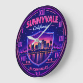 Sunnyvale California Tech Skyline ラージ壁時計 (傾斜)