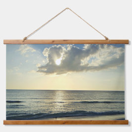 Sunrise Calm Across the Coast 吊り下げ型タペストリー