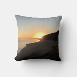 Sunrise Over Long Island Sound クッション