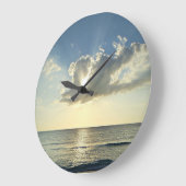 Sunrise Over the Quiet Coast ラージ壁時計 (傾斜)